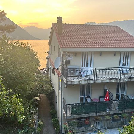 Studio On The Coast, With A View Of The Sunrise,Free We-Fi Κότορ Εξωτερικό φωτογραφία
