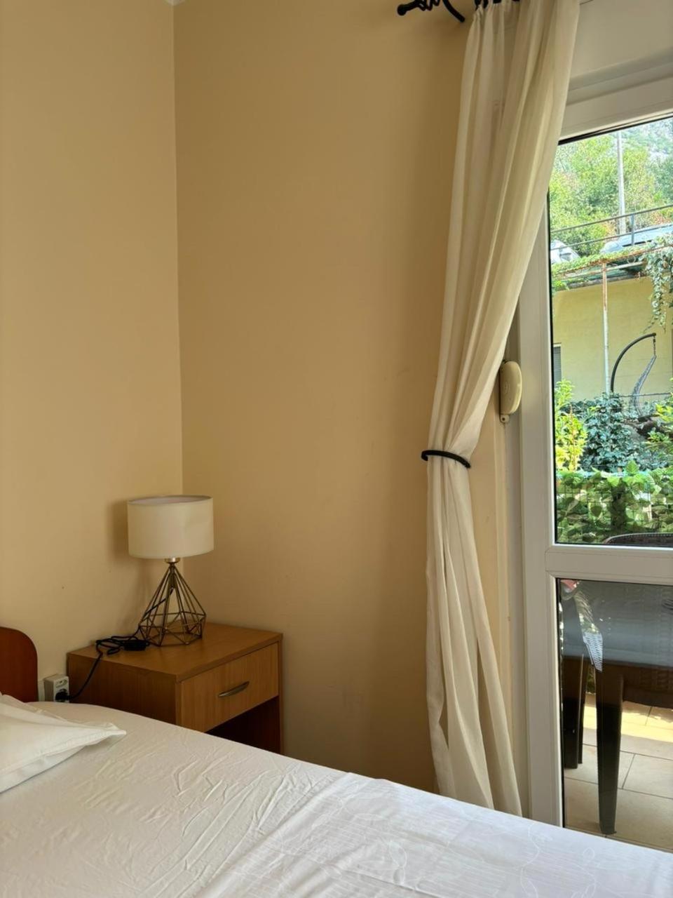 Studio On The Coast, With A View Of The Sunrise,Free We-Fi Κότορ Εξωτερικό φωτογραφία